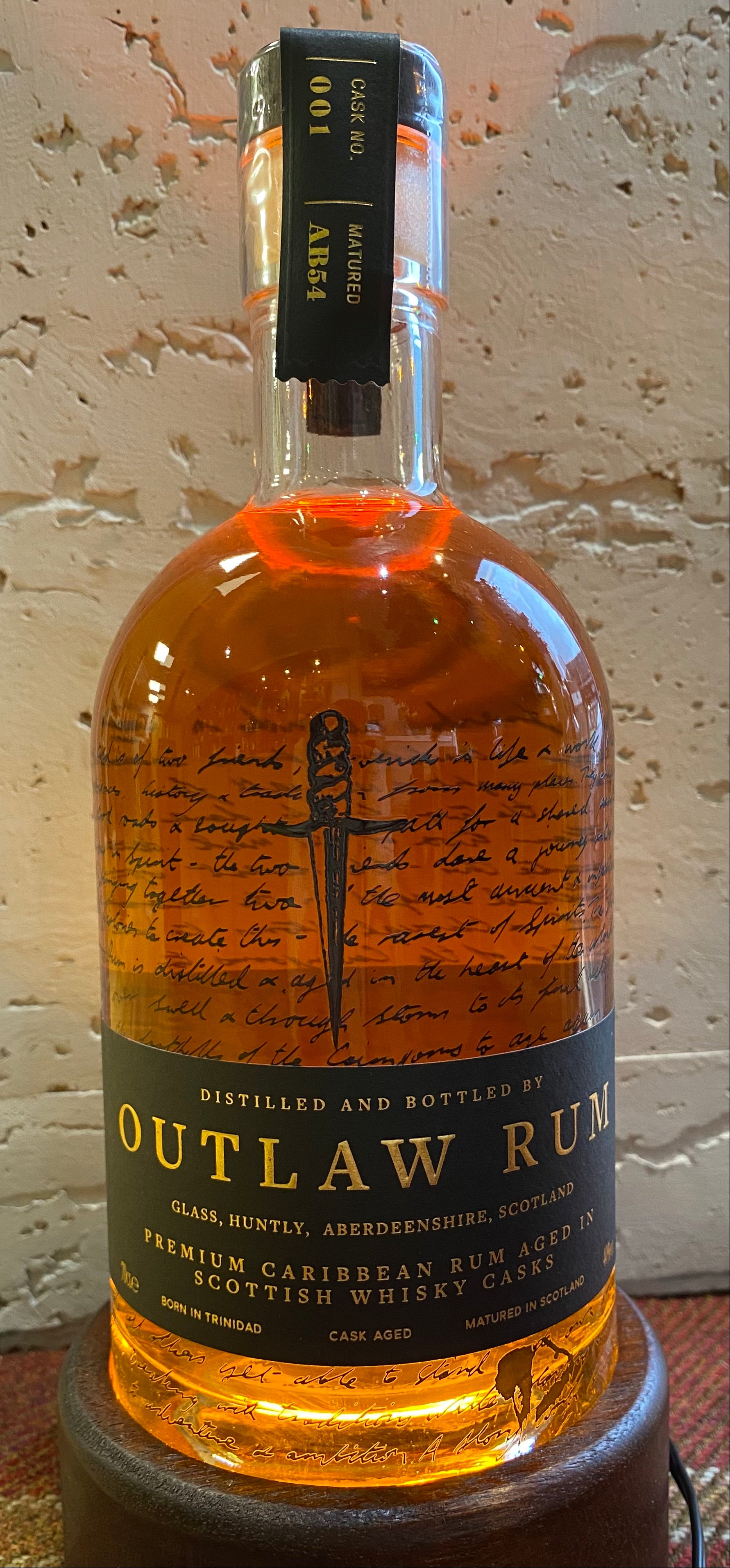 outlaw rum co. "flagship" rum (70cl, 43%)